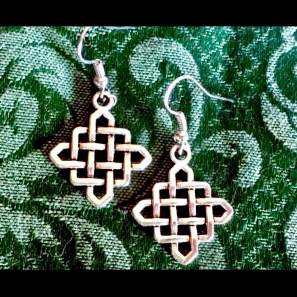 Celtic Weave Interwoven Rhombus Diamond Knot Antique Silver Tone Dangle Earrings